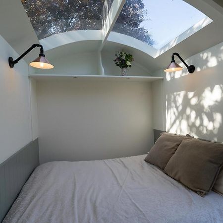 Bannfield Shepherds Hut Ballymoney Exterior photo